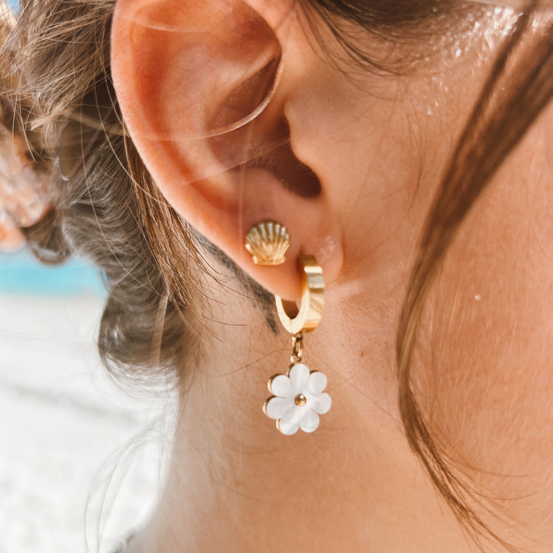 Rani - Flower Earrings