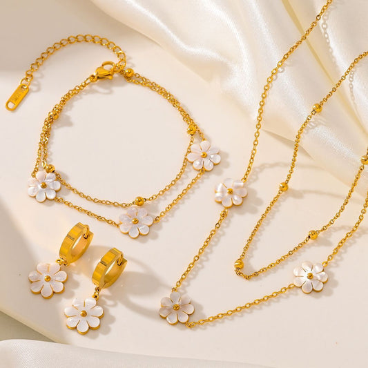 Rani - Flower Necklace Set