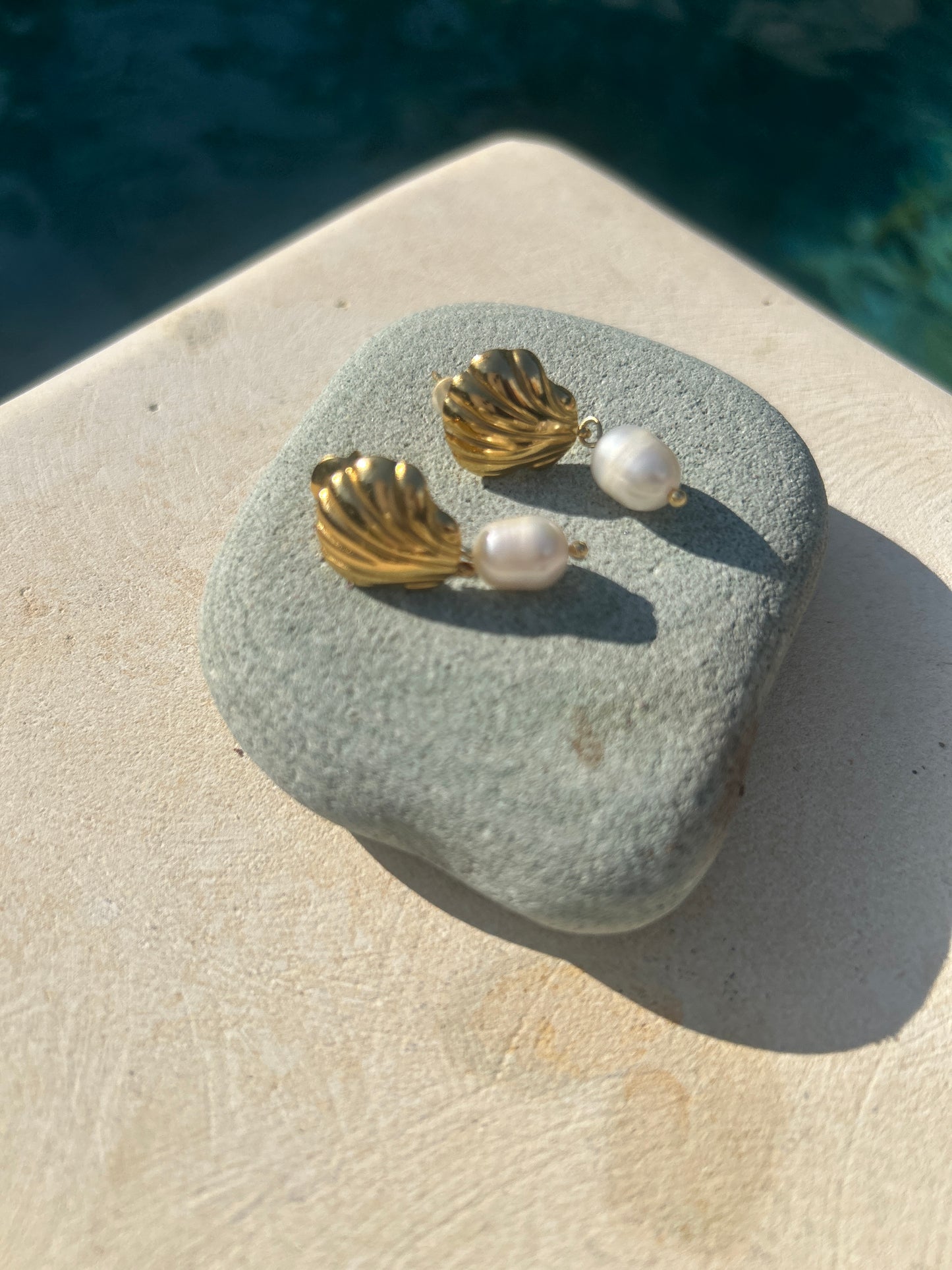 Indah - Shell Earrings