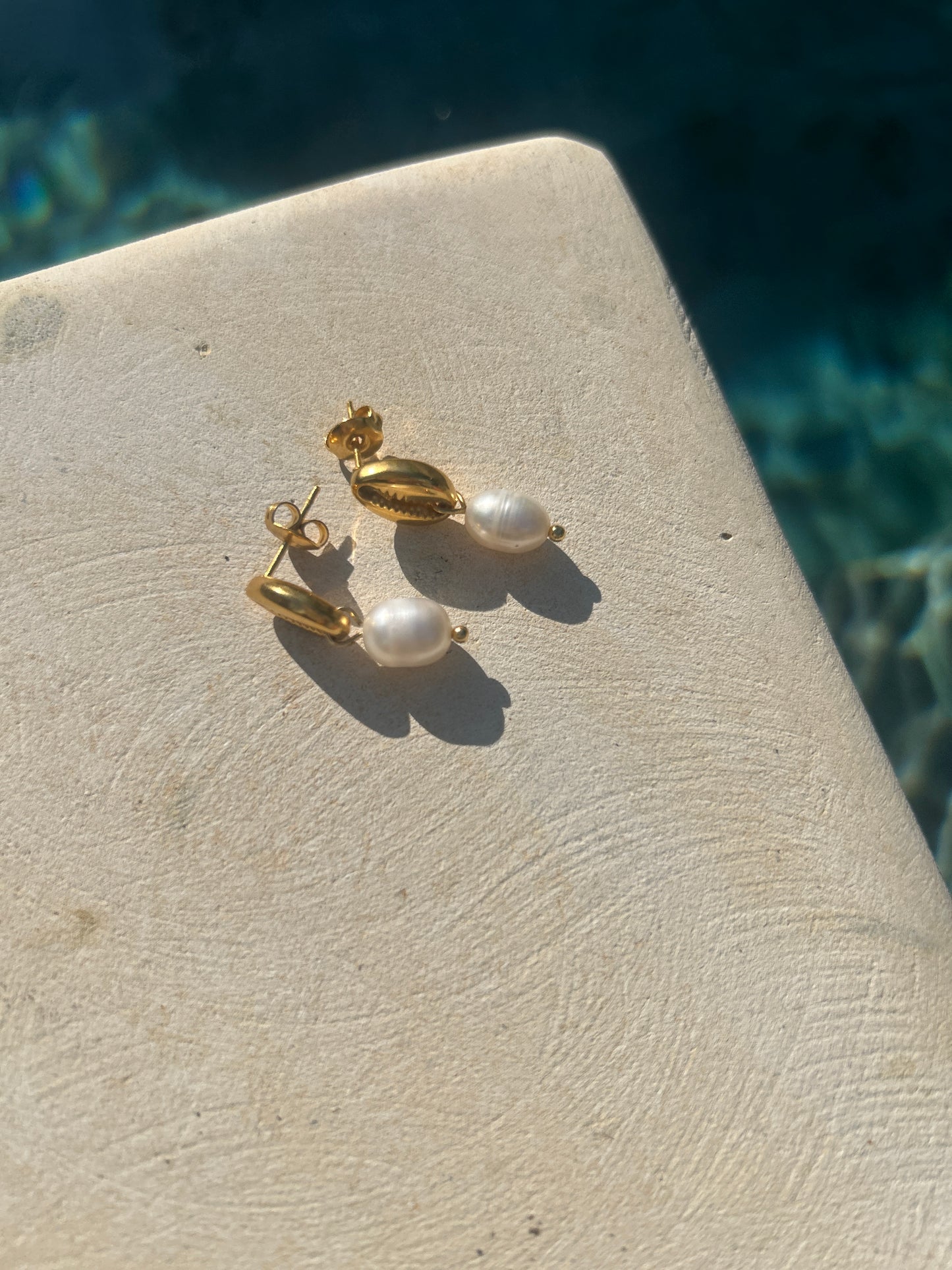 Ayu - Shell Earrings