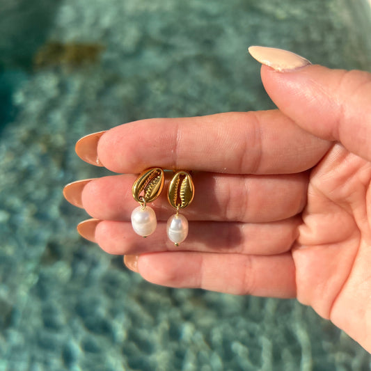 Ayu - Shell Earrings
