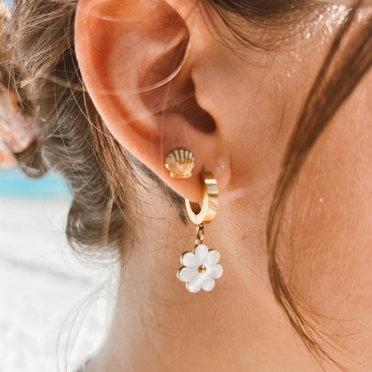 Rani - Flower Earrings